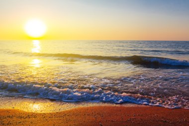 bir deniz üzerinde sessiz sunset