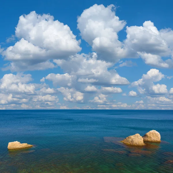 Vackra smaragdgröna havet scen — Stockfoto