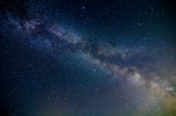 Samanyolu gece çekimi — Stok fotoğraf