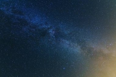 Gece yıldızlı gökyüzü Samanyolu, gece karanlık gökyüzü doğal arka plan