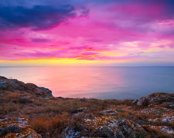 Ροζ Χρωματιστό Κόλπο Της Θάλασσας Στο Λυκόφως — Φωτογραφία Αρχείου