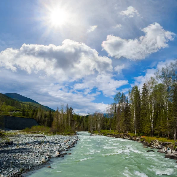 Smaragd Flod Rusar Genom Bergsdalen Naturliga Resor Scen — Stockfoto