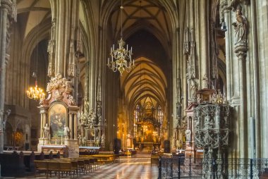 Hıristiyan kilisesinin kapalı mekanı