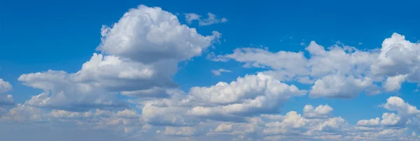 Bright Blue Cloudy Sky Background — Stock Photo, Image