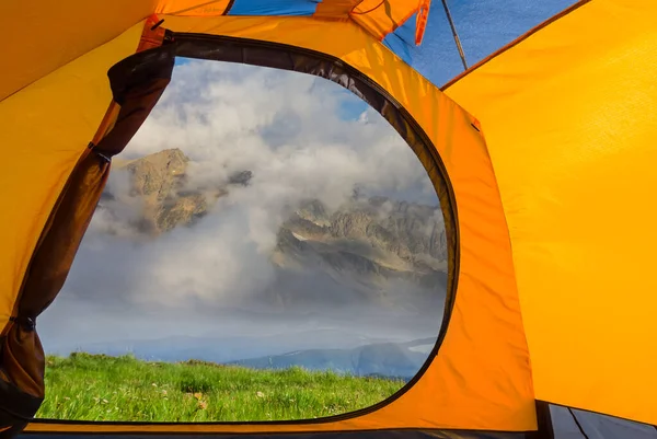 View Touristic Tent Mountain Ridge Natural Travel Background — Fotografia de Stock