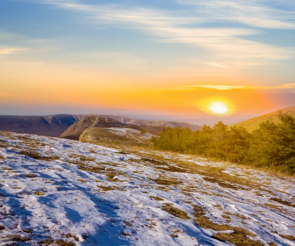 Bergplateau Schnee Bei Sonnenuntergang — Stockfoto