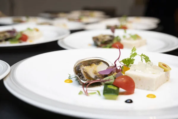 Warten Bis Das Gedämpfte Seeohr Gericht Serviert Wird — Stockfoto