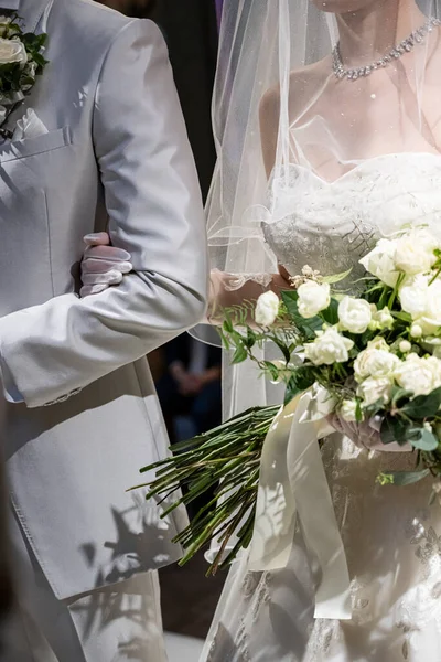 Lefényképeztem Menyasszonyt Vőlegényt Amint Keresztezik Egymást Esküvőn — Stock Fotó
