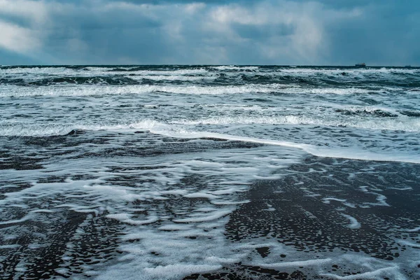 Kış fırtınası ve karlı hava.