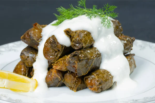 Finom Török Étel Dolma Töltött Szőlőlevél Rizs — Stock Fotó