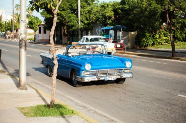 Küba 'da klasik antika araba.