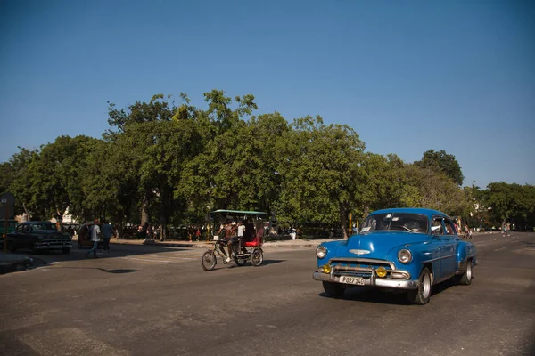 쿠바의 고전적 빈티지 자동차 — 스톡 사진