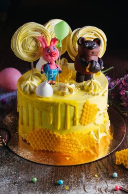 Winnie the Pooh ile doğum günü pastası