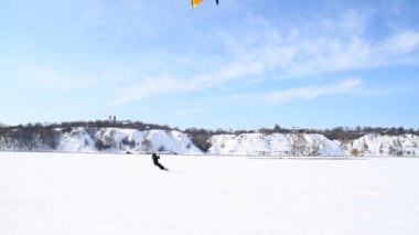 Kış snowkiting