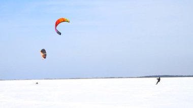 Kışın kar kiting