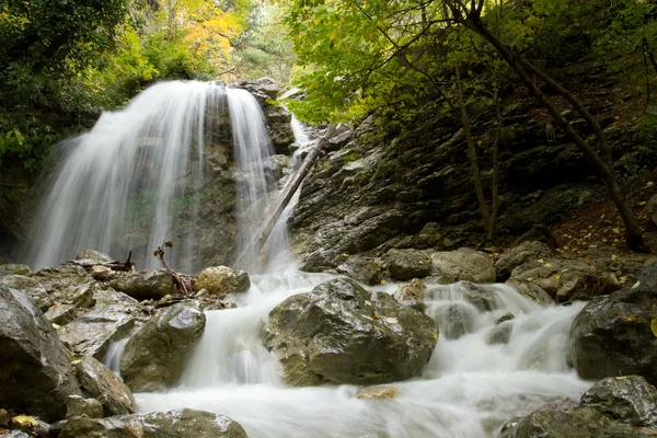 Cachoeira na Crimeia — Fotografia de Stock