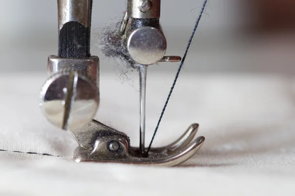Швейна машина — стокове фото