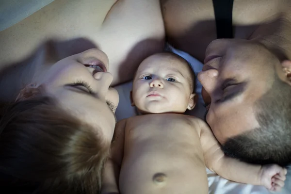 New Family Low Angle View — Stock Photo, Image