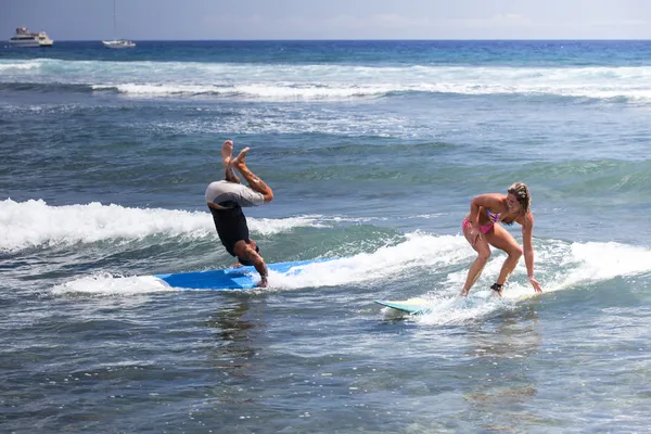 Coppia surf Hawaii — Foto Stock