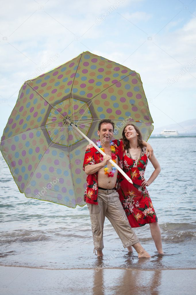 Funny Newlyweds in Hawaii
