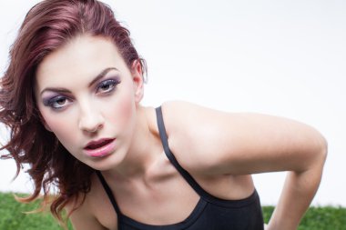 kadın dışarı vurguladı