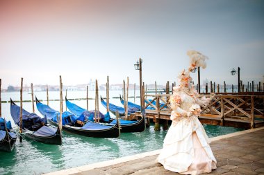 Venedik güzel kostümlü kadın