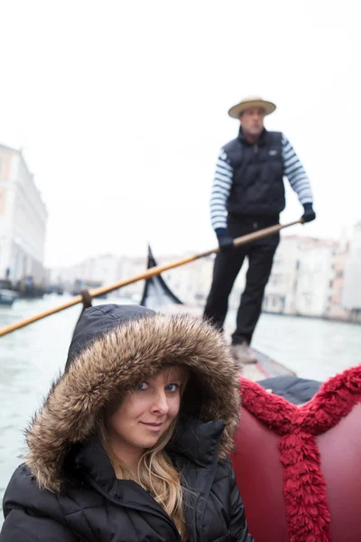 Beautifiul women riding on gandola — Stock Photo, Image