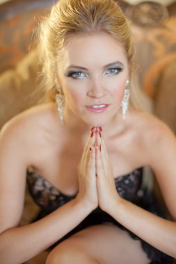 güzel bir kadın dua