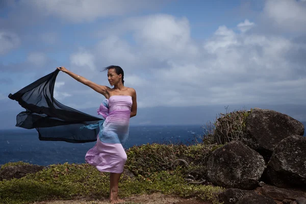 Mulher bonita em dança — Fotografia de Stock