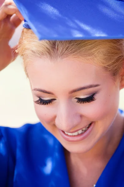 Muito jovem graduado — Fotografia de Stock