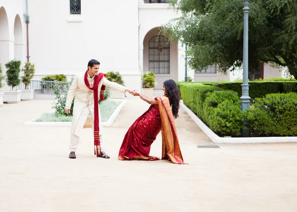 Attractive wedding couple — Stock Photo, Image