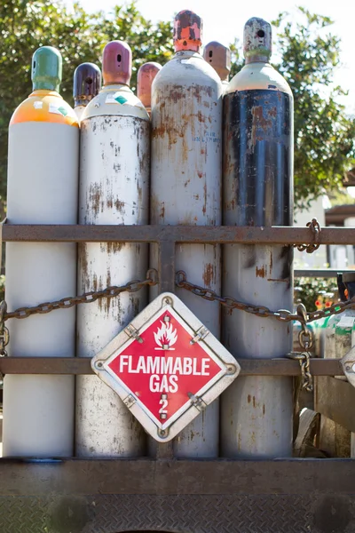 Hořlavé plynové nádrže — Stock fotografie
