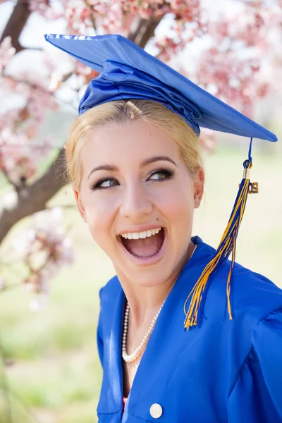 Muito jovem graduado — Fotografia de Stock