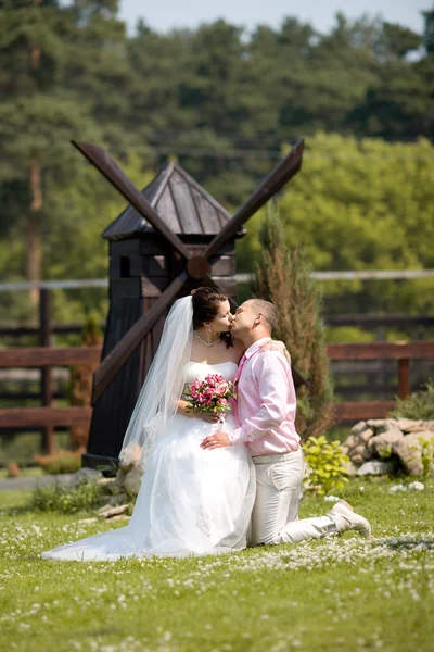 Frisch verheiratetes Paar — Stockfoto