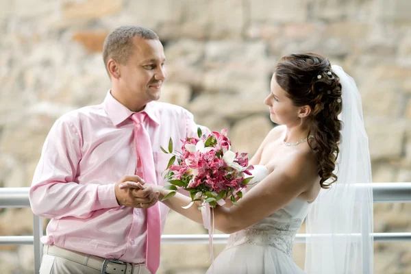 Newly married couple — Stock Photo, Image