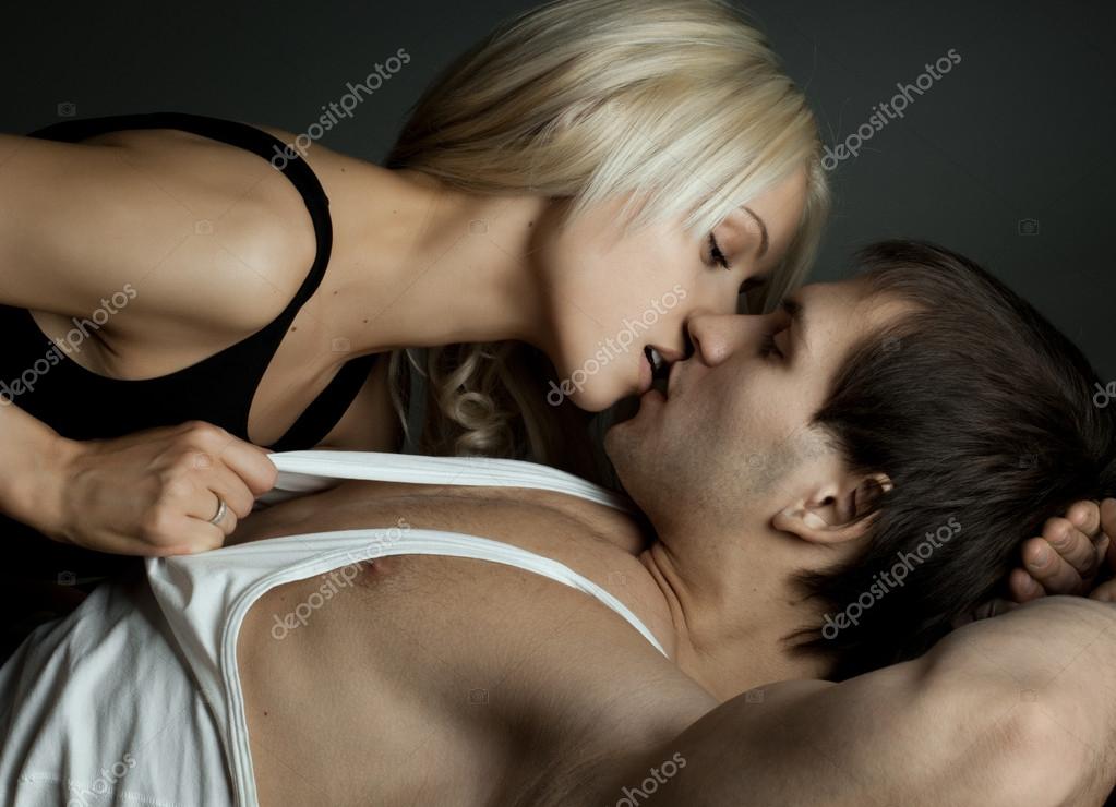 https://st.depositphotos.com/1325564/1419/i/950/depositphotos_14190280-stock-photo-sexy-couple.jpg