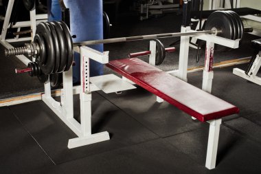 spor salonunda ağırlık