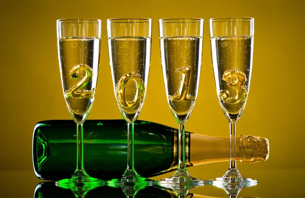 Yeni yıl için şampanya — Stok fotoğraf