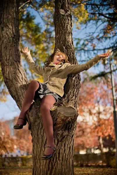 Glad tjej — Stockfoto