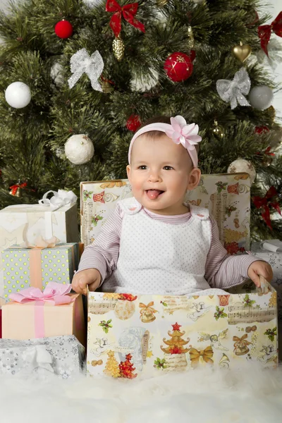 Weihnachten und Baby Mädchen — Stockfoto