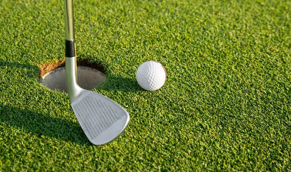 Golf Club Con Palla Golf Sul Campo Golf Erba Verde — Foto Stock