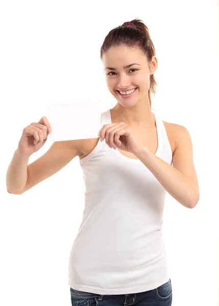 Mostrando un signo de mujer. Mujer mostrando un letrero vacío de papel en blanco con espacio de copia para texto o diseño . — Foto de Stock