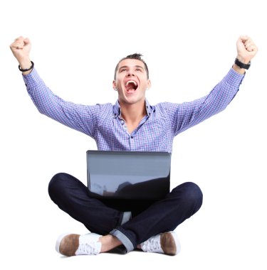 Dizüstü bilgisayarı olan iş adamı