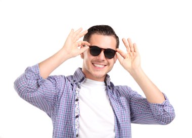 erkek güneş gözlüğü ayarlama