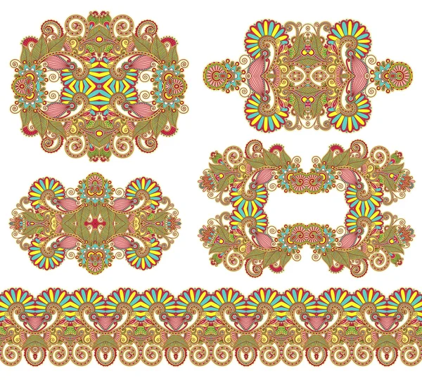 Cinco adornos florales ornamentales — Archivo Imágenes Vectoriales