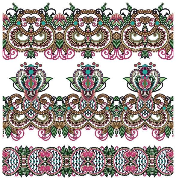 Sammlung von nahtlosen ornamentalen floralen Streifen — Stockvektor