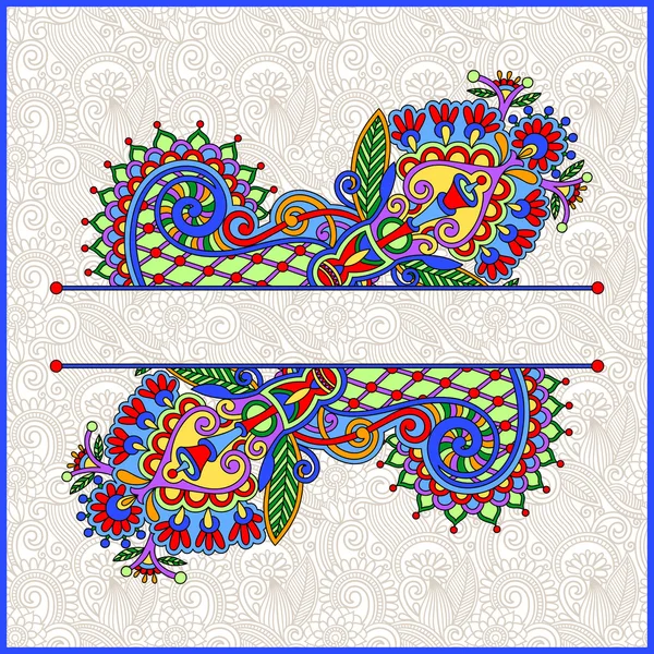 Винтажный цветочный орнаментальный шаблон на фоне цветов — стоковый вектор