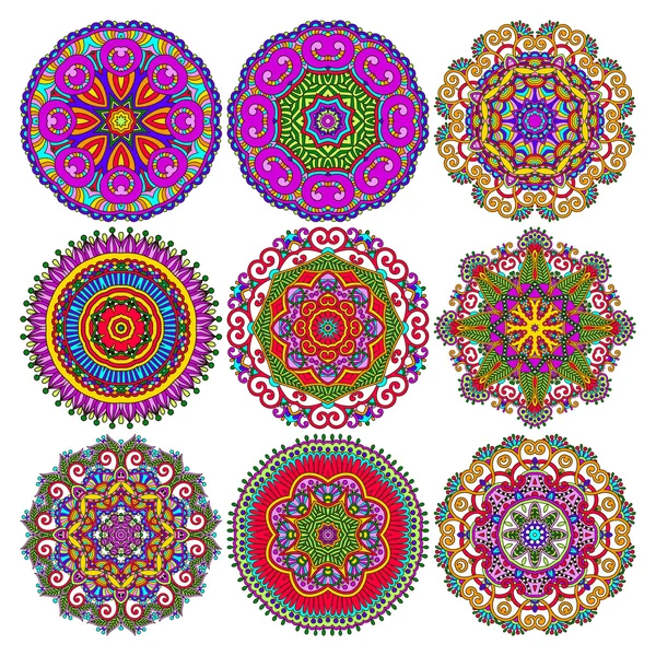 Circle lace ornament, round ornamental geometric doily pattern collection — Stock Vector