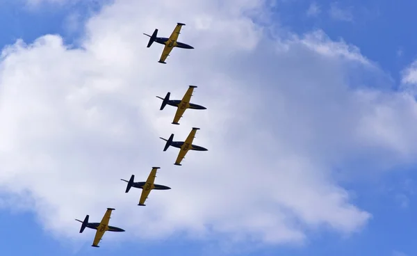 KYIV, UCRANIA - 29 DE SEPTIEMBRE: Aero L-29 y L-39 durante el 8º Inte — Foto de Stock