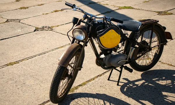 Retro Moped Parking Lot — Stock Photo, Image